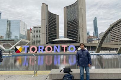 TORONTOの文字と一緒に