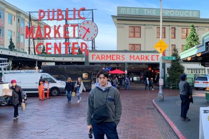 シアトルのPike Place Marketにて