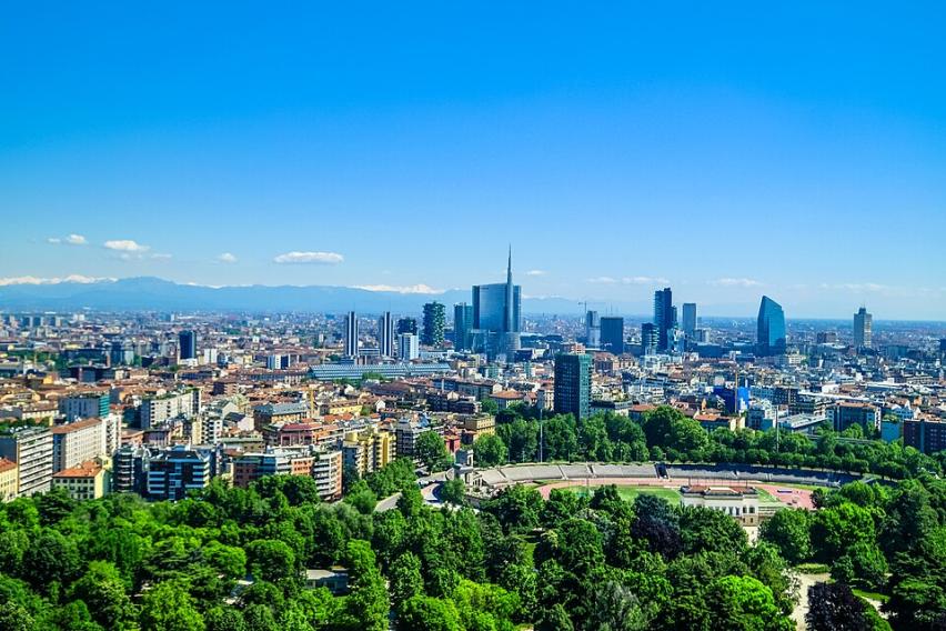 Milan sunny weather