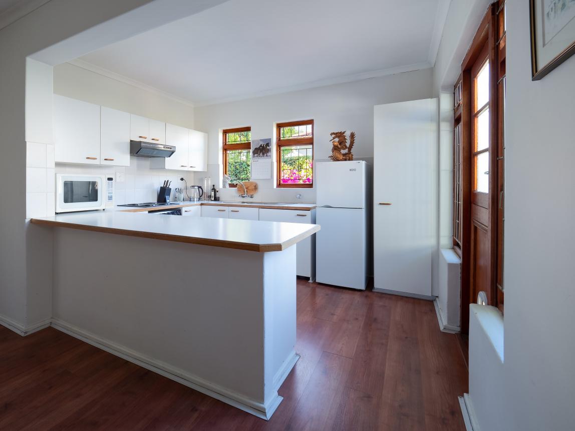 University-owned-flat_Housing_08