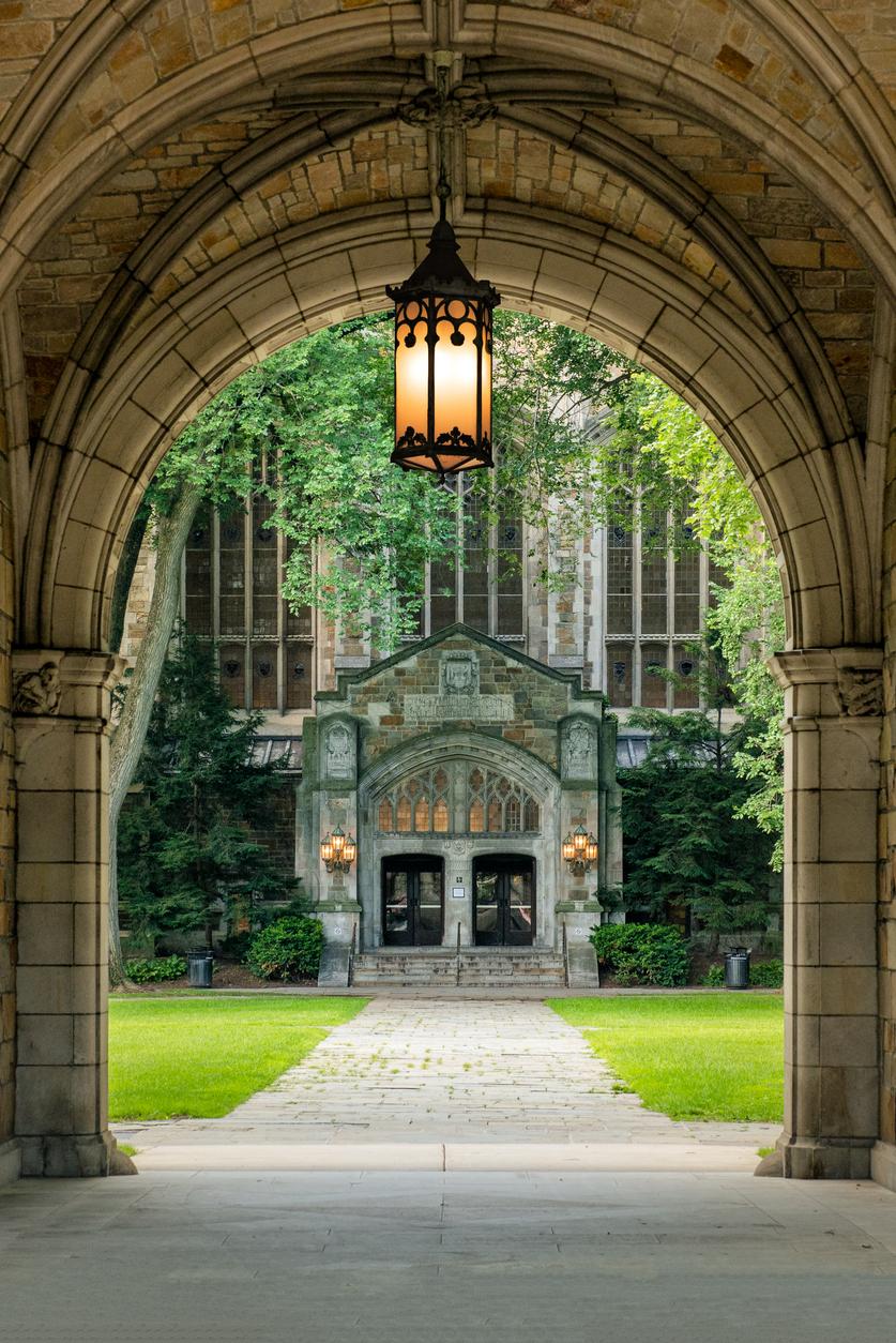 密歇根大学