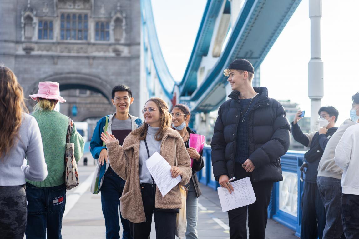 UAL Treasure Hunt on London Bridge