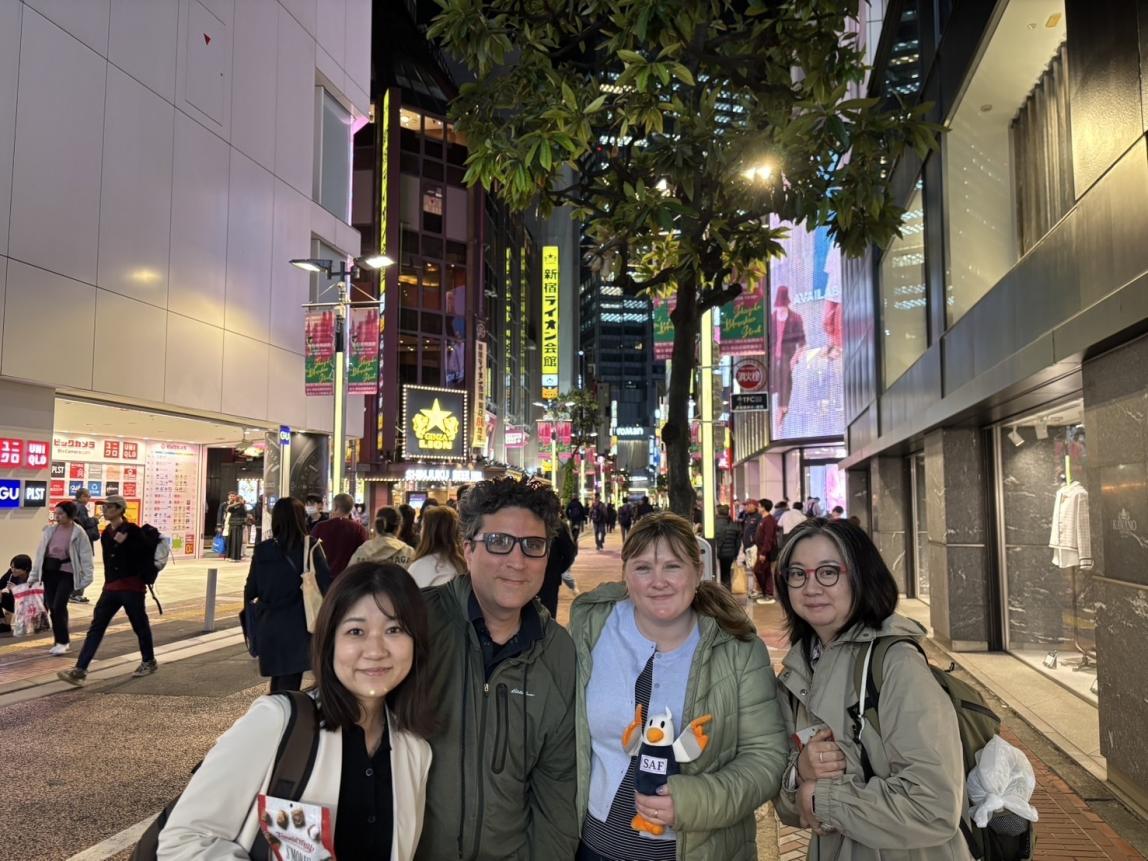 SAF日本的Saiko HIRANO与SAF总部的Kate会面