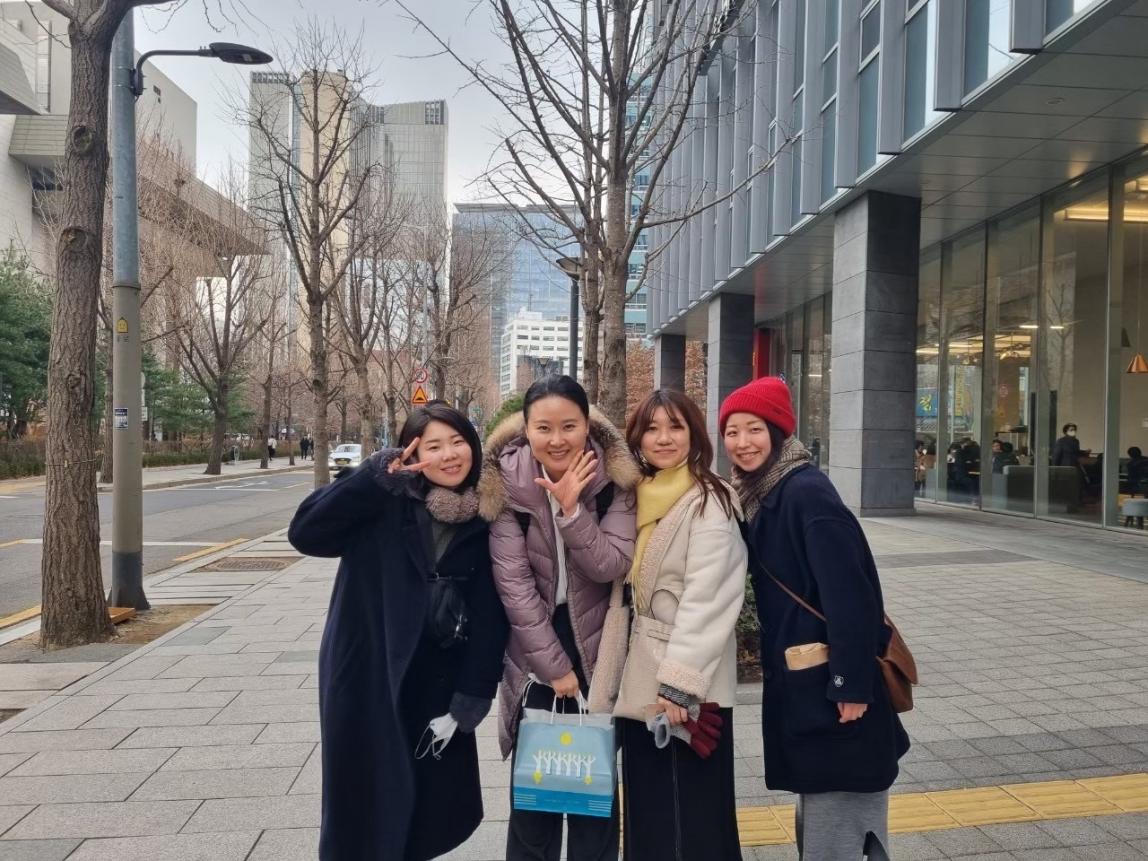 SAF日本的Saiko Hirano与SAF韩国的Suyeon会面