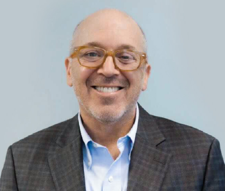 Gregory D. Hess博士