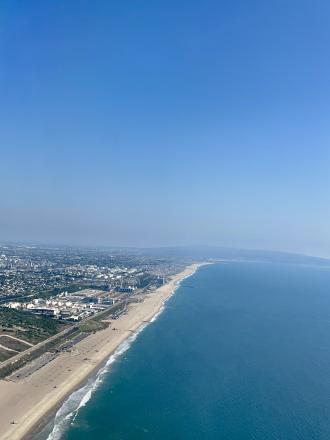 アメリカの海岸沿いを飛行機から見た写真