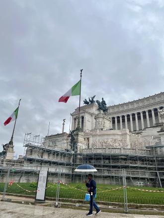 到着した日の雨のローマ市内