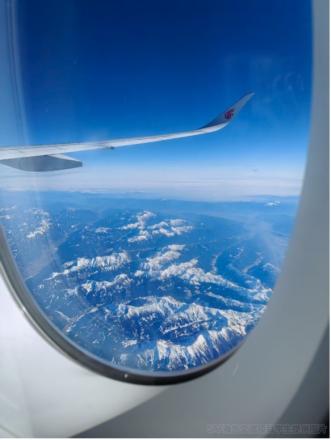 海外学习经历 米兰 回国航班上的雪山