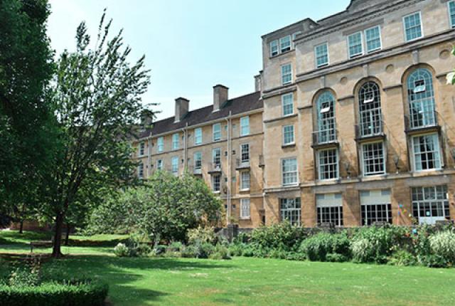ブリストル大学_C16
