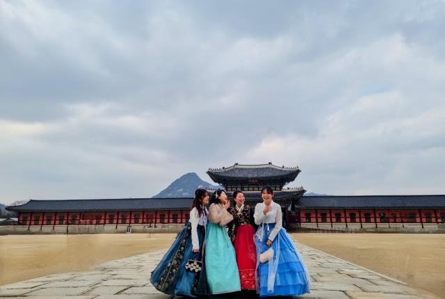 SAF日本的Saiko Hirano跟随Jihye踏上SAF韩国之旅