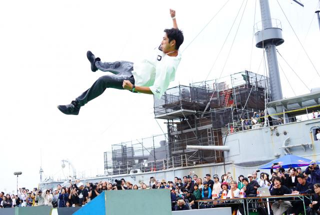Tomoya Suzuki - Parkour Flip