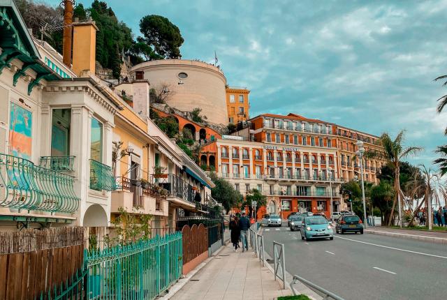 homes on the coastal road in Nice