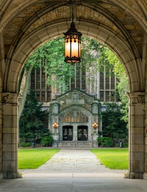 密歇根大学
