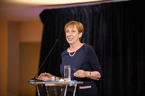 玛丽·M·德威尔博士