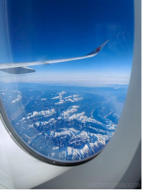 海外学习经历 米兰 回国航班上的雪山