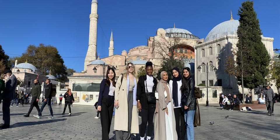 大学の教授に誘われて参加したトルコ旅行の様子